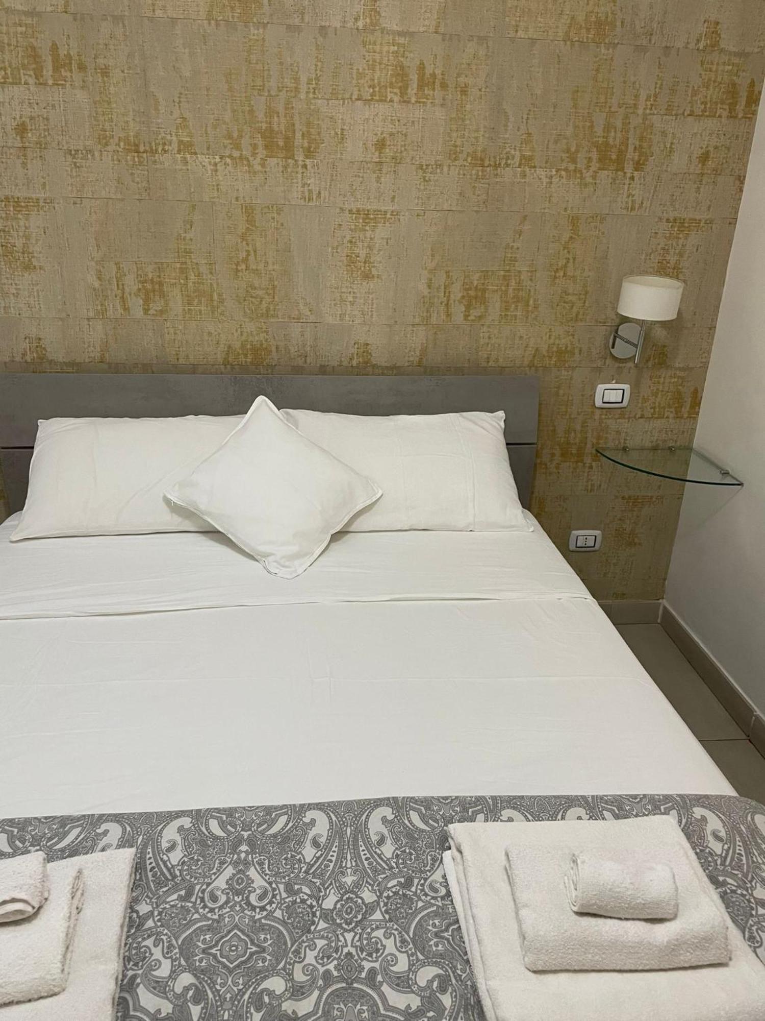 Terrazza Aragon Room And Spa Nápoly Kültér fotó